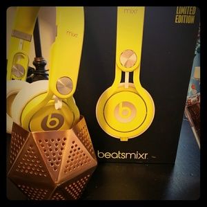 Limited Edition Beats by Dr. Dre Mixr Headphones